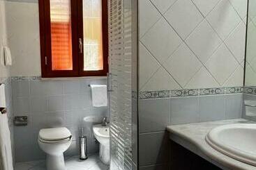 Summer Breeze Apartment   Avola