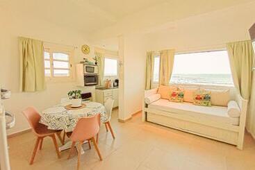 Tides Apart De Playa
