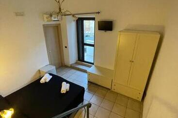 تختخواب و صبحانه Oz House