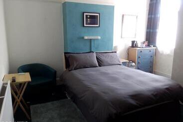 تختخواب و صبحانه Snowdon House Single Rooms For Solo Travellers