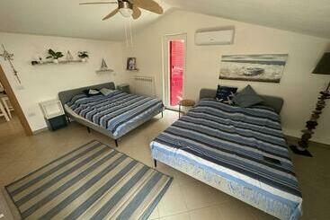 Bella Alba Apartment On The Beach