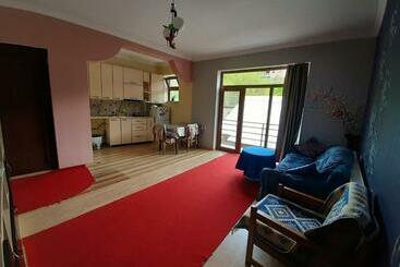 Happy Apartment