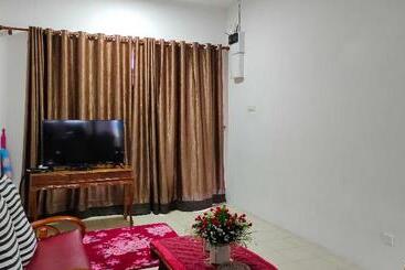 هتل Oyo Homes 90567 Barakah Homestay