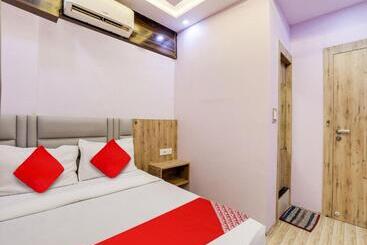 هتل Pop 91819 Heritage Room