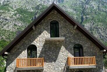 پانسیون Stone House Valbone