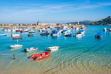 پانسیون Styles & White Stays Central Newquay