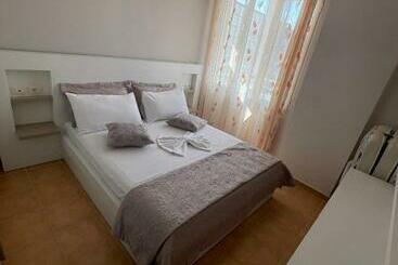 Private Furnished Cosy Apartment In Vlora