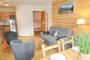 Appartement 42m² à Samoëns: Piscines, Balcon, Parking, Proche Centre Village   Fr 1 624 117
