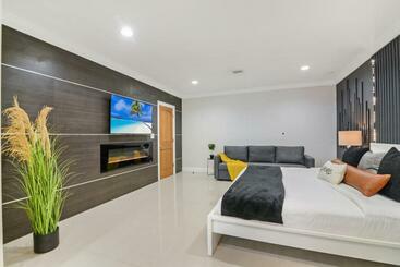 Oasis With Pool Spa Games 5br L21