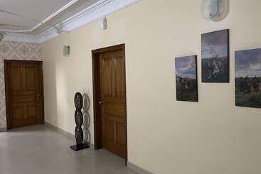 تختخواب و صبحانه World Inn Karachi