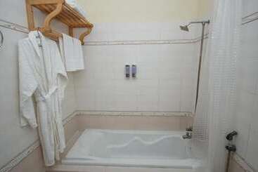 تختخواب و صبحانه World Inn Karachi