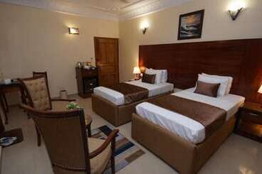 تختخواب و صبحانه World Inn Karachi