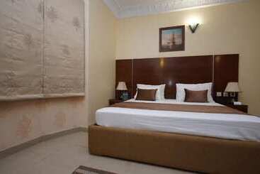 تختخواب و صبحانه World Inn Karachi