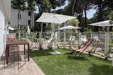 هتل آپارتمان Elegance Riccione