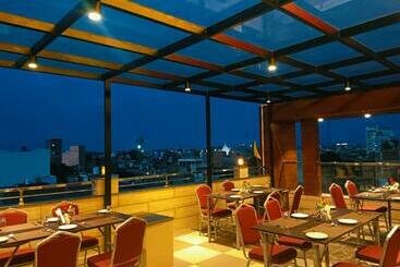 هتل Ekta International !! 300 Mts From Baba Baidyanath Dham Temple !!