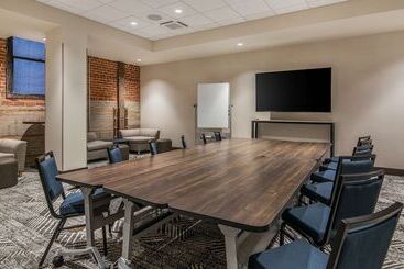 هتل Hyatt House Sacramento Midtown
