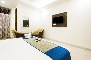 پانسیون Airway Inn   Mahipalpur Near Terminal 1