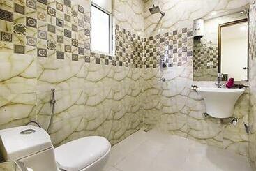 پانسیون Airway Inn Mahipalpur Near Terminal 1