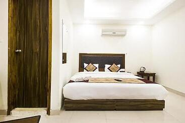 پانسیون Airway Inn   Mahipalpur Near Terminal 1
