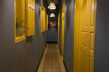 پانسیون Hostal 1545