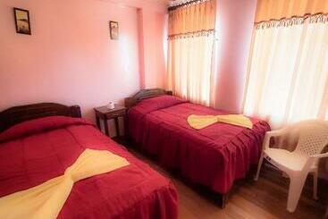 پانسیون Hostal Luz Yhobimar