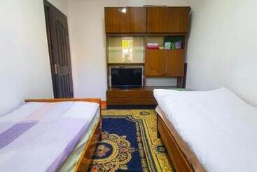 پانسیون Nomad Guest House