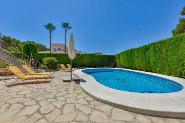 Villas Guzman Junai