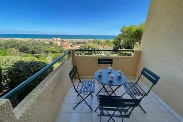 شقق خاصة سياحية Appartement Piscine Commune Saint Pierre La Mer   4rh1156