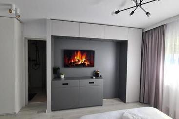 Government Deluxe Studio By Magic Apartments