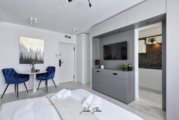 Government Deluxe Studio By Magic Apartments
