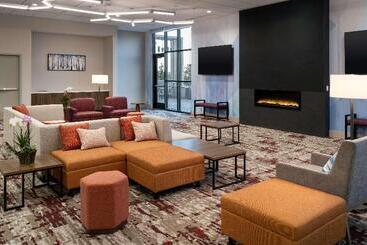 هتل Hilton Garden Inn Visalia, Ca