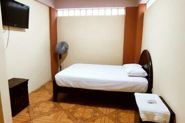 هتل Hostal Muchik
