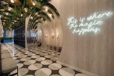 هتل Moxy Nyc Lower East Side