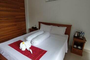 Rostika Hotel & Camping Sekumpul