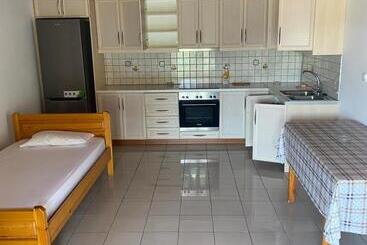 Maro Apartment