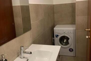 پانسیون Bedandbreakfast Eni Torri Lombarde San Donato Bbqueen