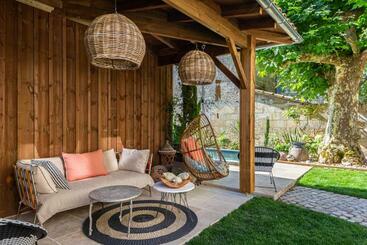 پانسیون La Maison Mulatô, Demeure Privée D Hôtes, Piscine & Spa Libourne, Saint Emilion