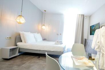 تختخواب و صبحانه The Den Newly Build Apartment 7 Minutes From Rotterdam City Central Station App2