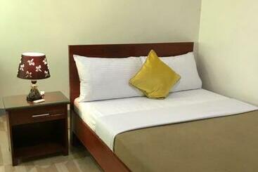 Drew Hostel