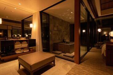 هتل Goto Retreat By Onko Chishin