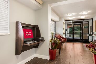 مُتل Hometowne Studios By Red Roof Princeton   Ewing/ Lawrenceville