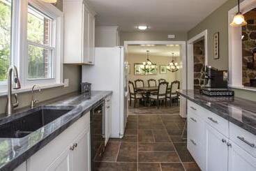 Forestview Manor