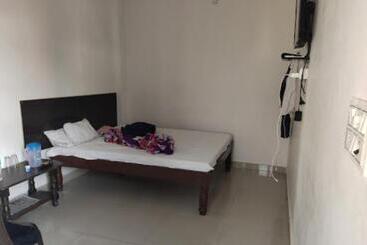 هتل Kumbh Prayag Guest House By Wb Inn