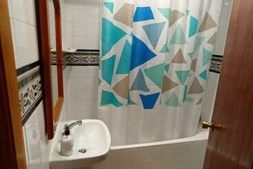 پانسیون Hostal Moncada