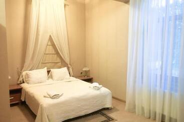 پانسیون Room In Guest Room   Valensija   Large Suite