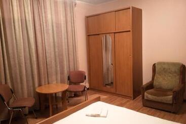 پانسیون Room In Guest Room   Valensija   Large Suite