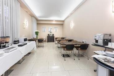 پانسیون Room In Guest Room   Valensija   Large Suite