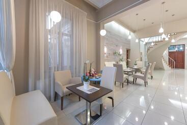پانسیون Room In Guest Room   Valensija   Large Suite