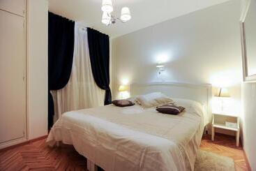 پانسیون Tinel Rooms Old City Center