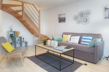 The Merville Duplex Lorient Center